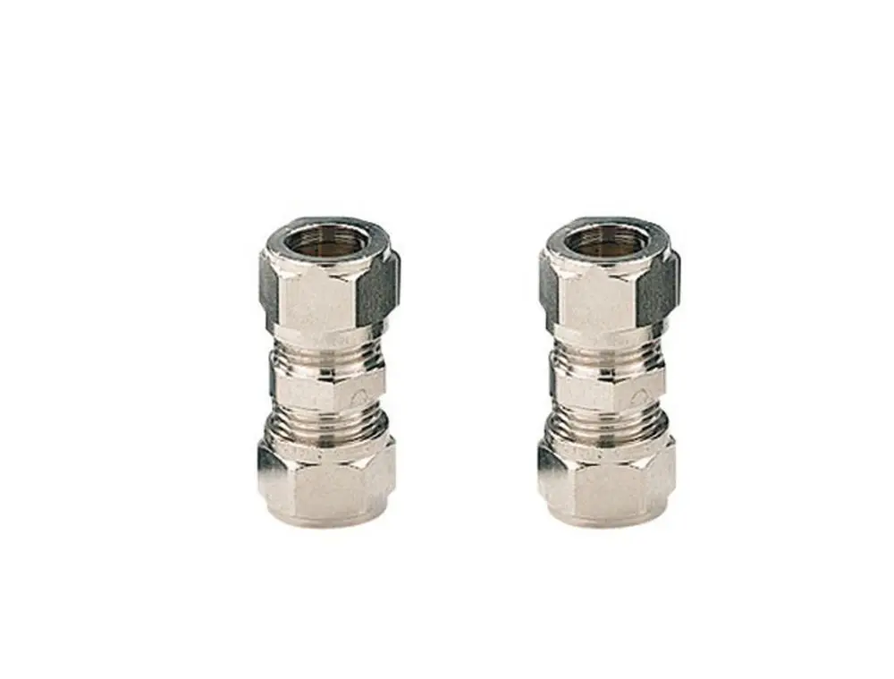 Klemmring-Anschluss, hergestellt von Remeha, mit zwei Teilen gezeigt. Das Produkt hat eine silberne Metalloberfläche und ist für eine dichte Verbindung konzipiert.